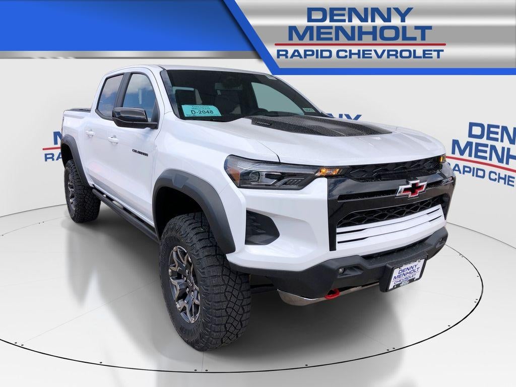 2026 Chevrolet Colorado ZR2 in Summit White — front three-quarter view