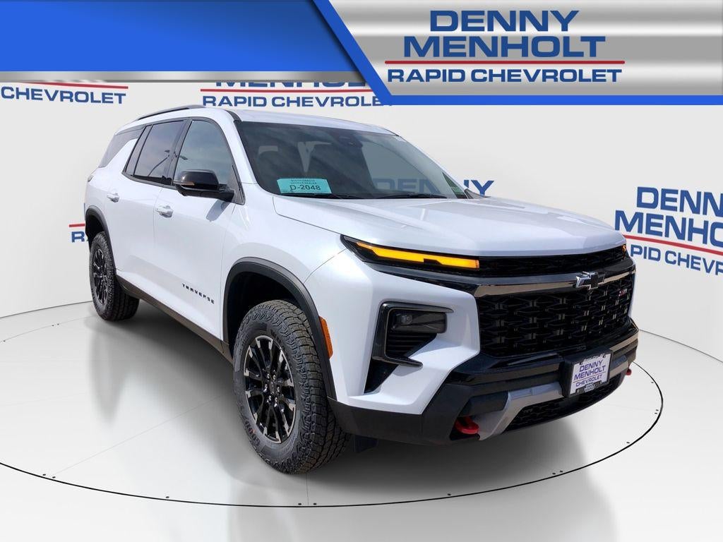 2026 Chevrolet Traverse Z71 in Polar White Tricoat — front three-quarter view