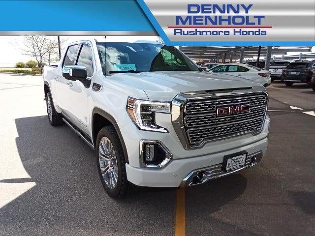 2021 GMC Sierra 1500 Crew Cab Short Box 4-Wheel Drive Denali in White Frost Tricoat — front three-quarter view